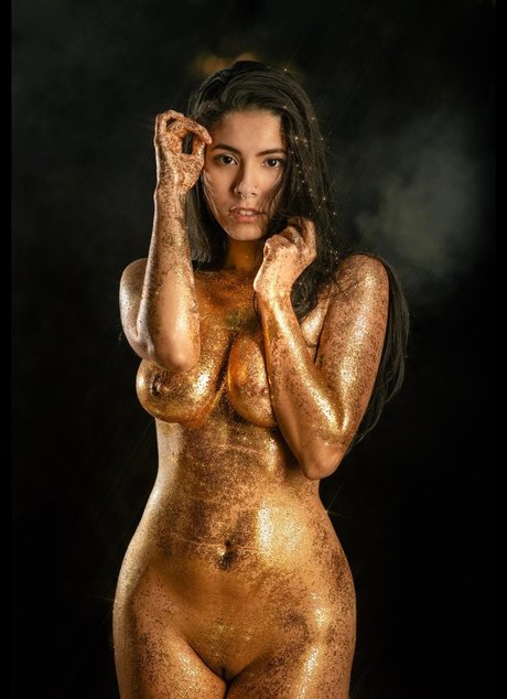 Luna Bloom pornstar nudes archive