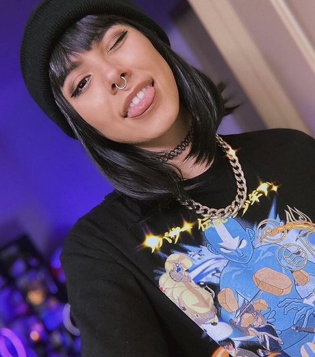 Luna Bloom best pornstar galleries