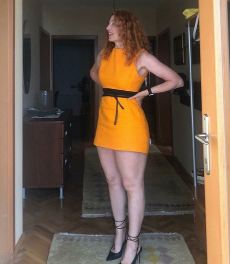 Mrs G Comics model sex pics