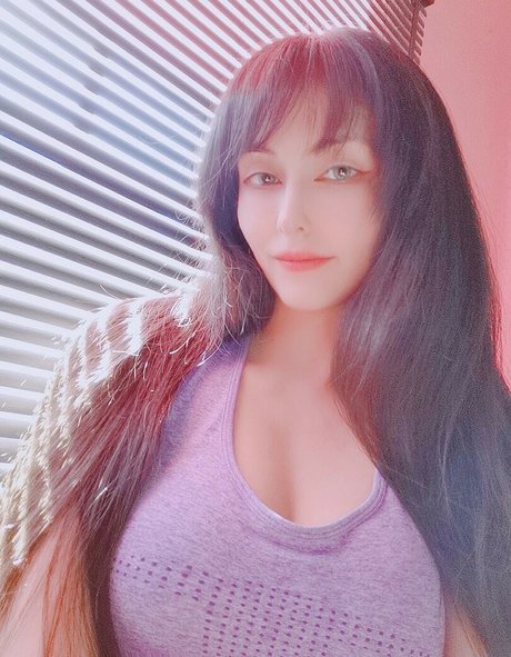 Kouryam pornstar nudes img