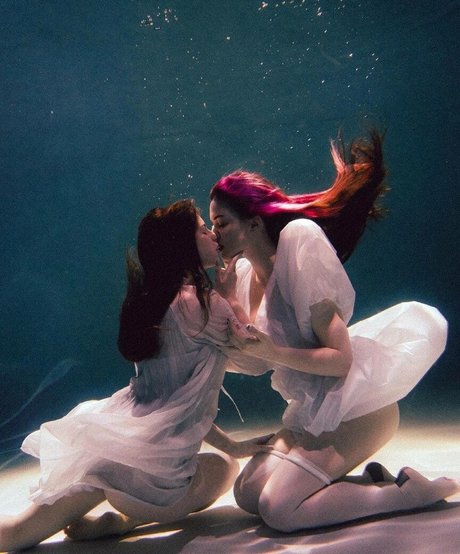 akyuliych model pretty archive