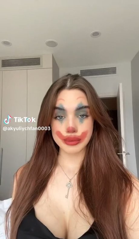 akyuliych pornographic actress image