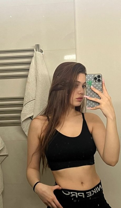 akyuliych model xxx picture