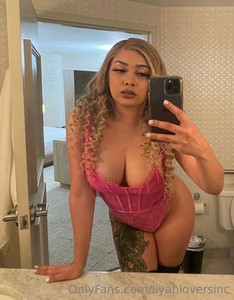 liyahloversinc pornstar nudes pics
