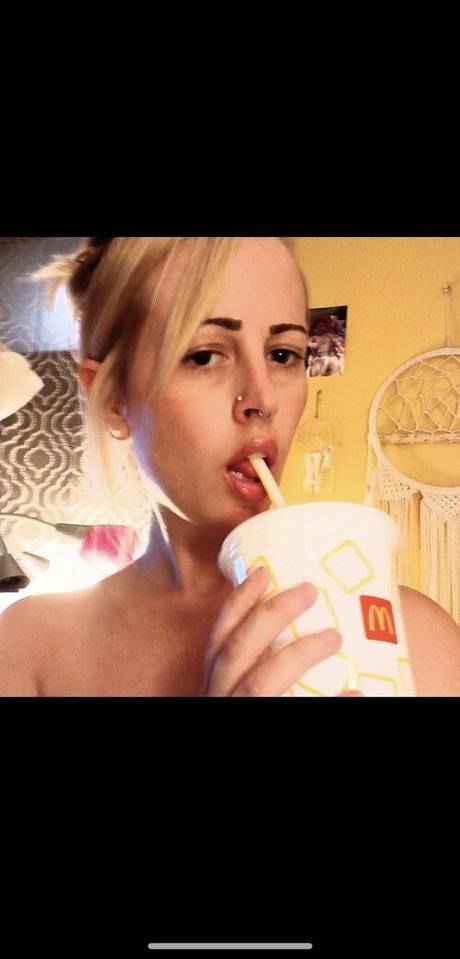 Kristy Kreme model art pics