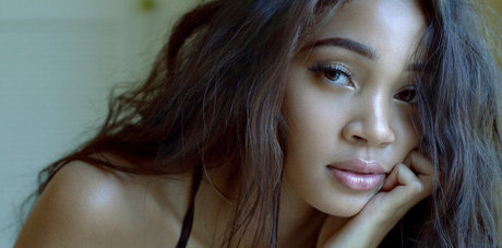 Tai Aysha naked star img