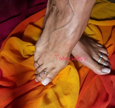 teomasole erotic actress img