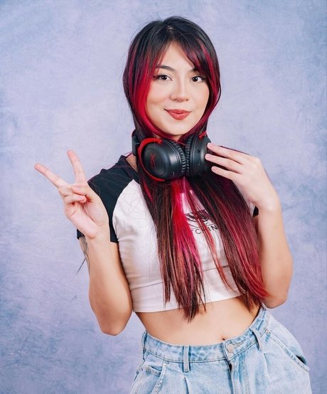 Jojotshy model pornographic pic