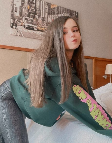 yuuechka art pornstar photo