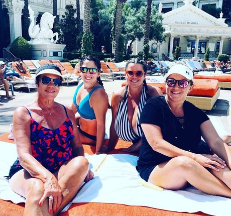 Jolene Mendez model free image