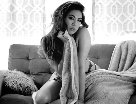 aiokilaci naked star pic