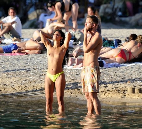 Vick Hope nice model photo