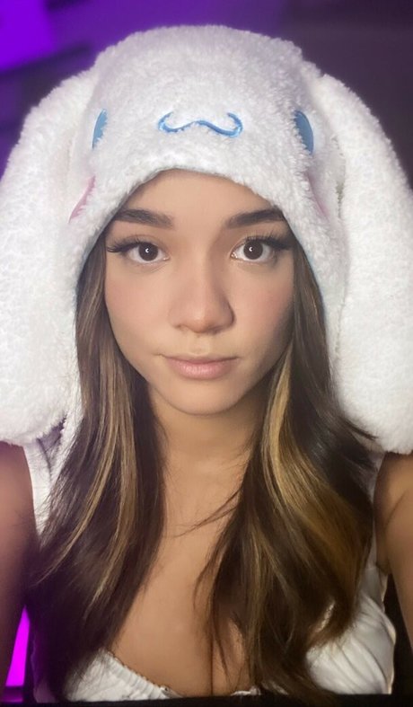 Cinnabrit pornstar adult pics