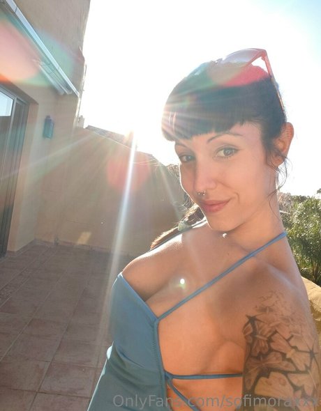 sofimoraxxx pornographic model pic