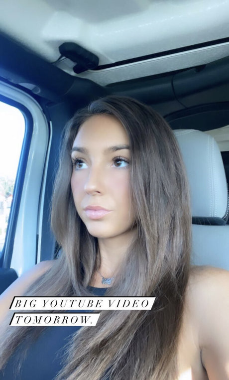 Taylor Alesia beautiful actress image