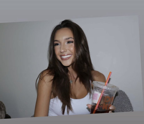 Taylor Alesia nice actress galleries