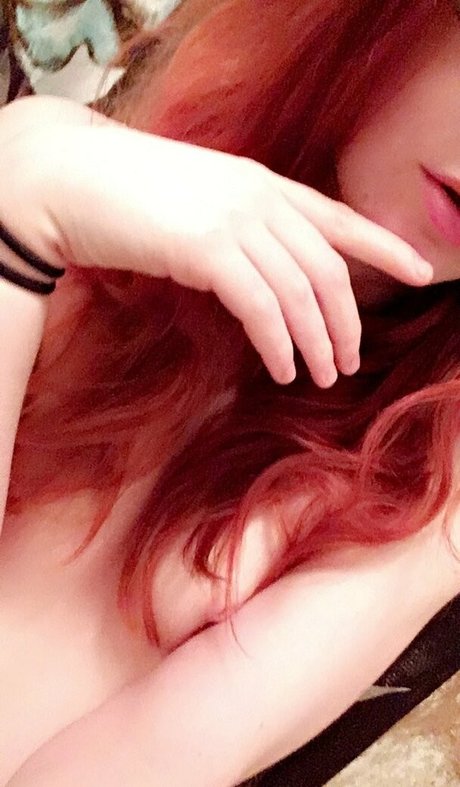 deezefreeze erotic star picture