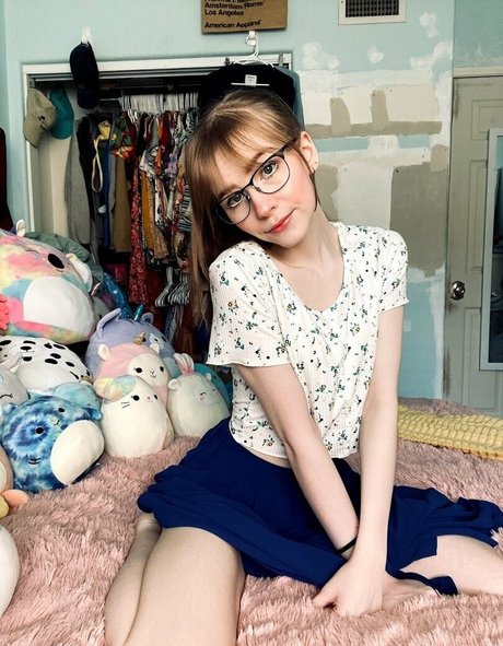 lanieluxx model pretty photo