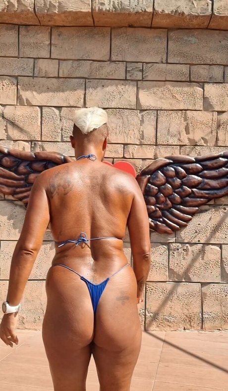 Carro Oberg star exclusive picture