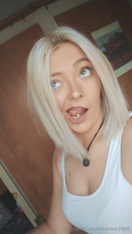 Alicerose7900 nudes star photos