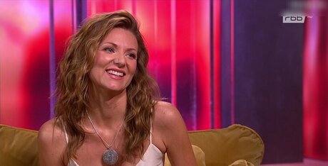 Ella Endlich erotic actress photo