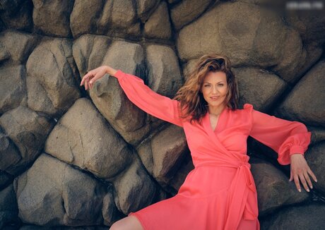 Ella Endlich model hd pictures