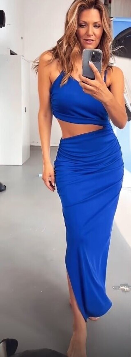 Ella Endlich Profile pic