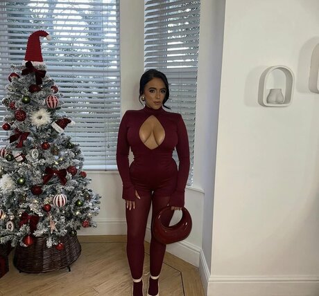 Tameralouchia best star photo