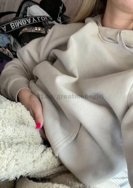 Greatmoongirl star pretty picture