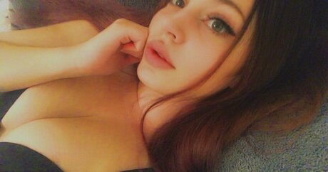 Stellaruu nudes model pic