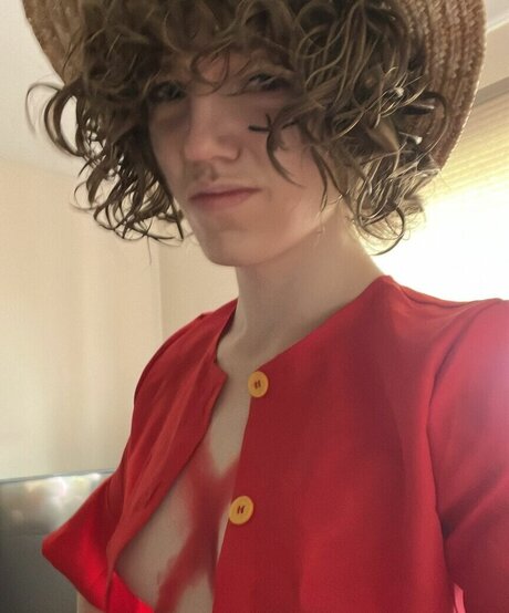 eviedotgym model pics