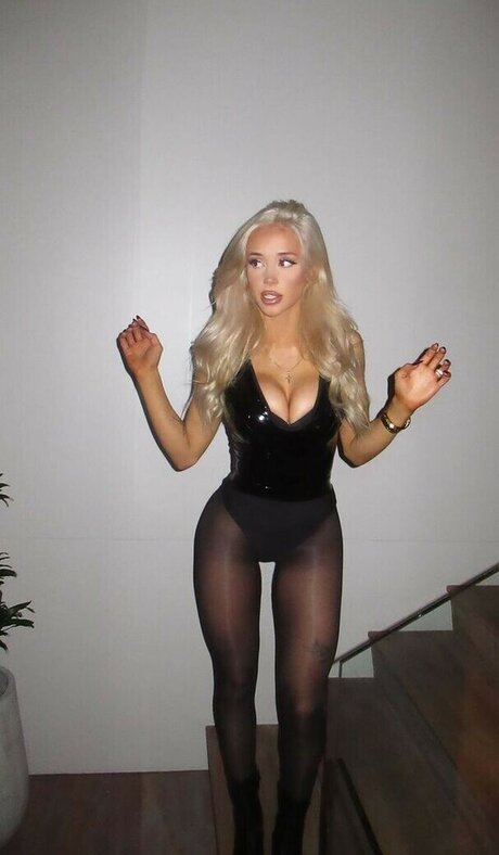 Brynhildurgunnlaugs nudes model images