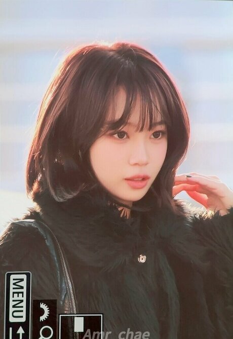 Kim Chaewon star naked gallery