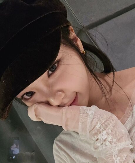 Kim Chaewon exclusive actress picture