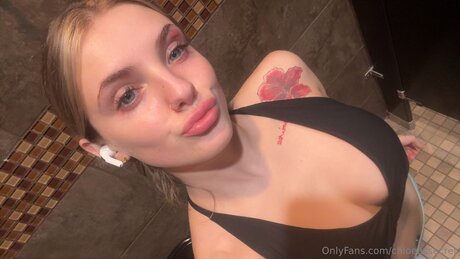 chloeessecret sexy actress pictures