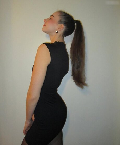 Lara Marie Kremer hot model pic