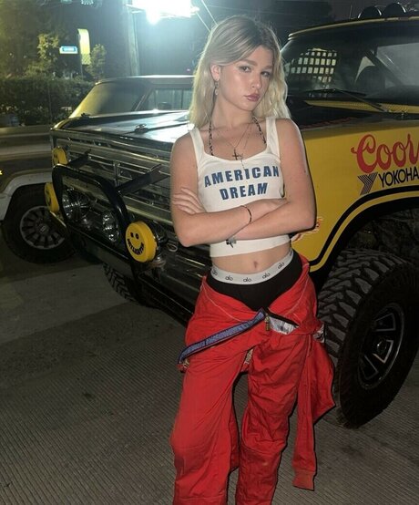 Abby Paradise nude model picture