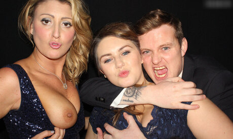 pregnant threesome onlyfans porn image