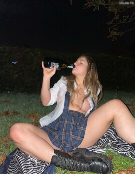 Atlantis Deep erotic model photos