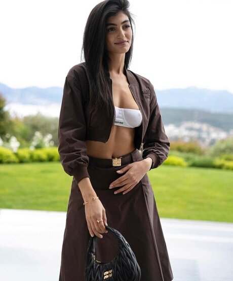 Soulin Omar sex model pic