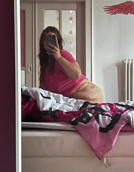 Geparrke hot actress pictures