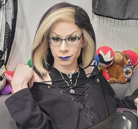 Akumalamprey xxx star archive