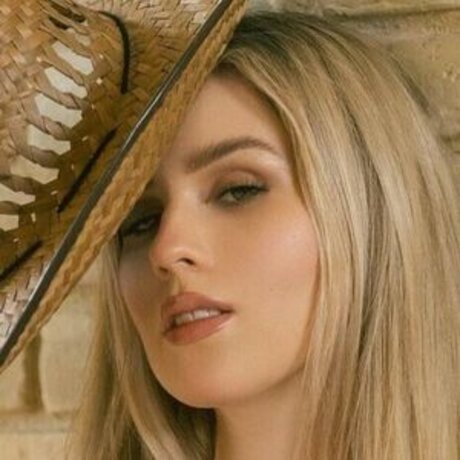 Debanhy Ariadne sex actress images