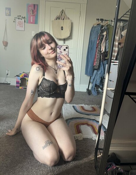 flowersinskylar exclusive star photos