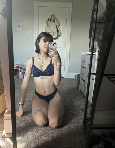 flowersinskylar model exclusive photos