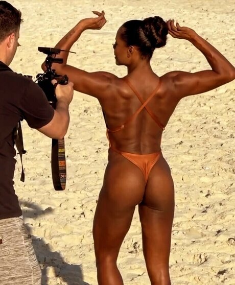 Adriana Bombom sex actress pic