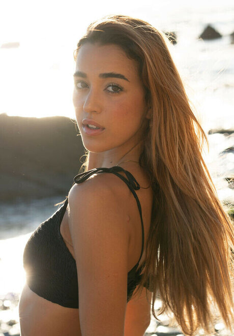 Carolina Luz hd actress images