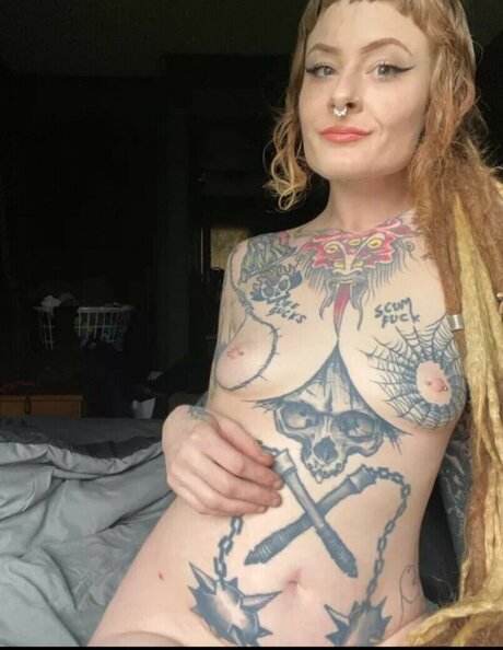 __kvinne__ model adult img