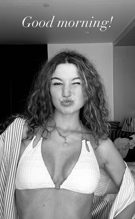 Jesina Amweg model pretty pic