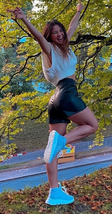 Jesina Amweg naked model picture